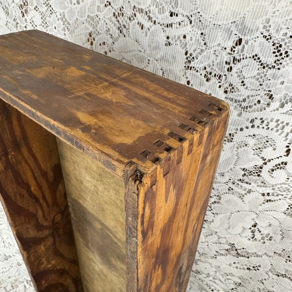 N/A vintage primitive